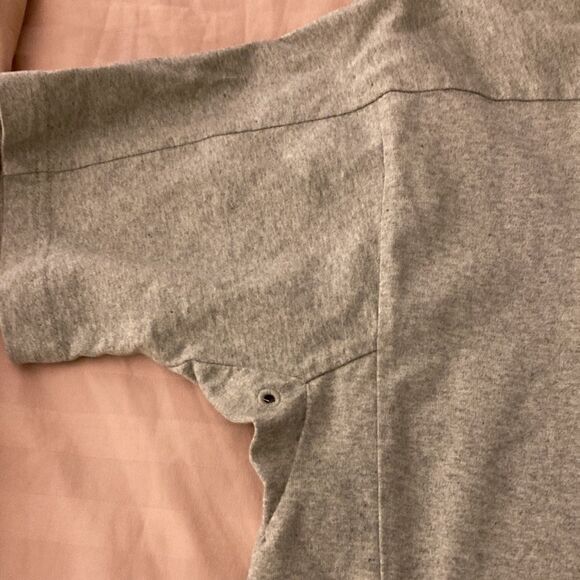 Nike Mens Sportswear Boxy Short Sleeve T-Shirt in Heather Gray. Size Small. - Picture 6 of 8